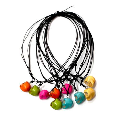 Přívěsek lebka howlit